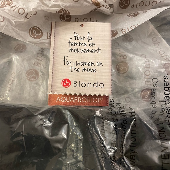 New In Box! Blondo Radja AquaProtect Black Leather Boots - Picture 7 of 10